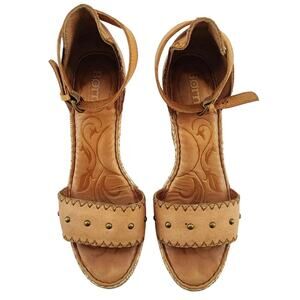 BORN Woman’s Valari Tan Leather Wedge Sandal Size 7M